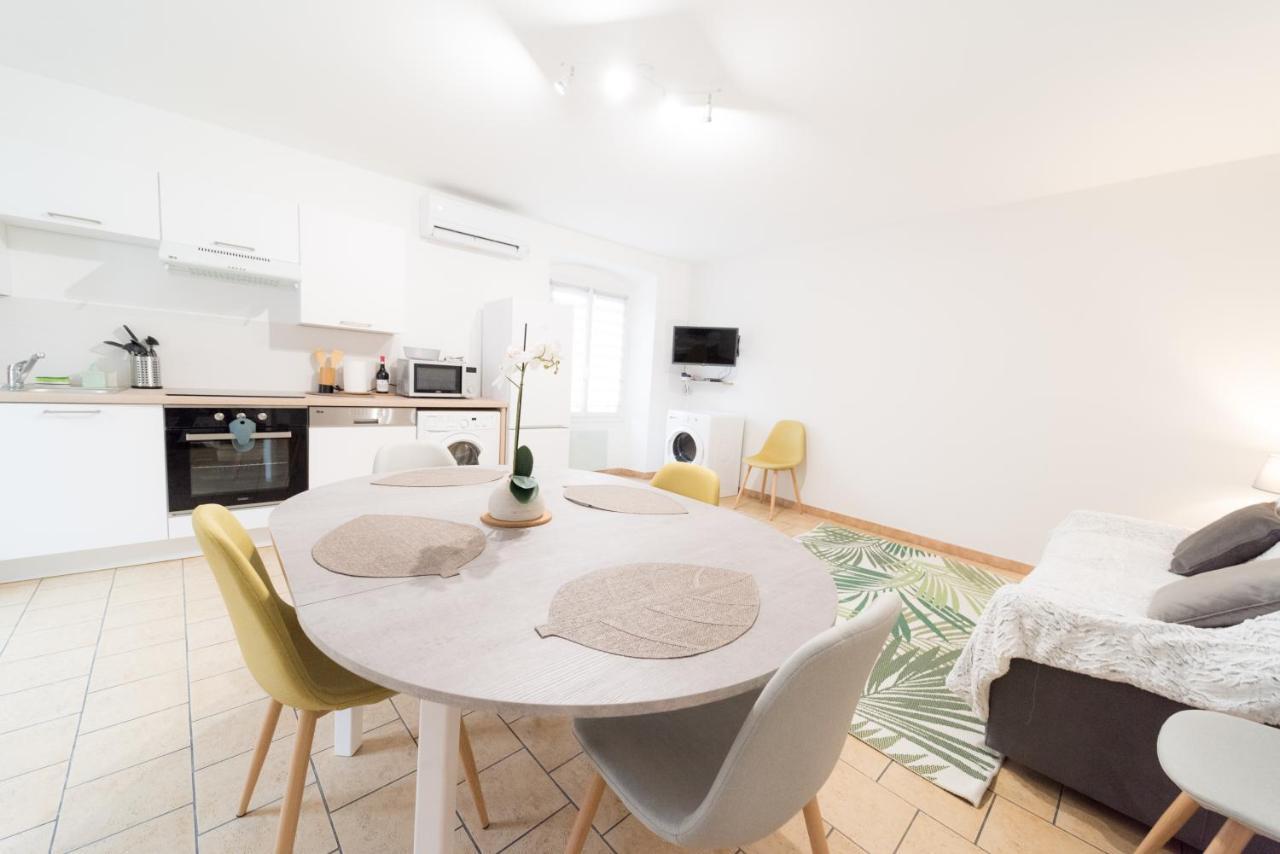 Ravissant Triplex Et Duplex Au Centre De Pont St Esprit Apartment Exterior photo